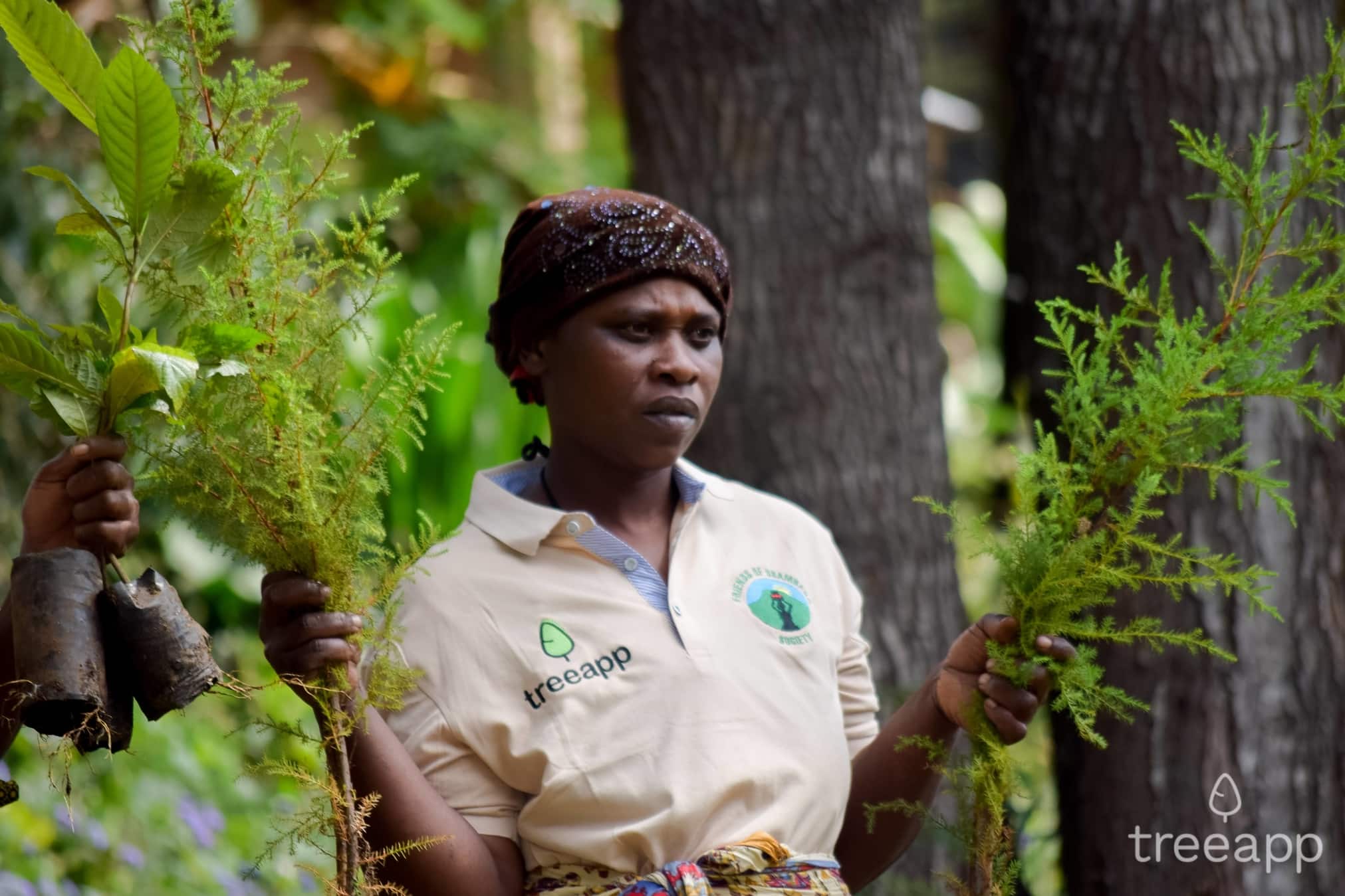 Treeapp’s planters in Tanzania planting seedlings